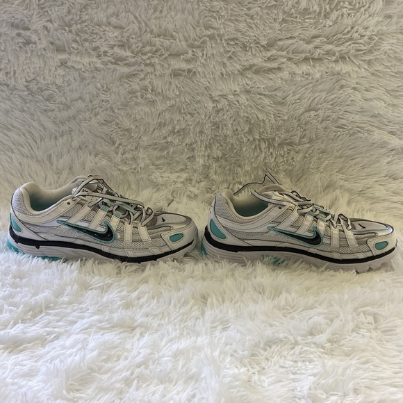 Nike Bowerman Series,Women’s,White/Silver e.t.c. Running Sneakers.Size-8 - Picture 5 of 9